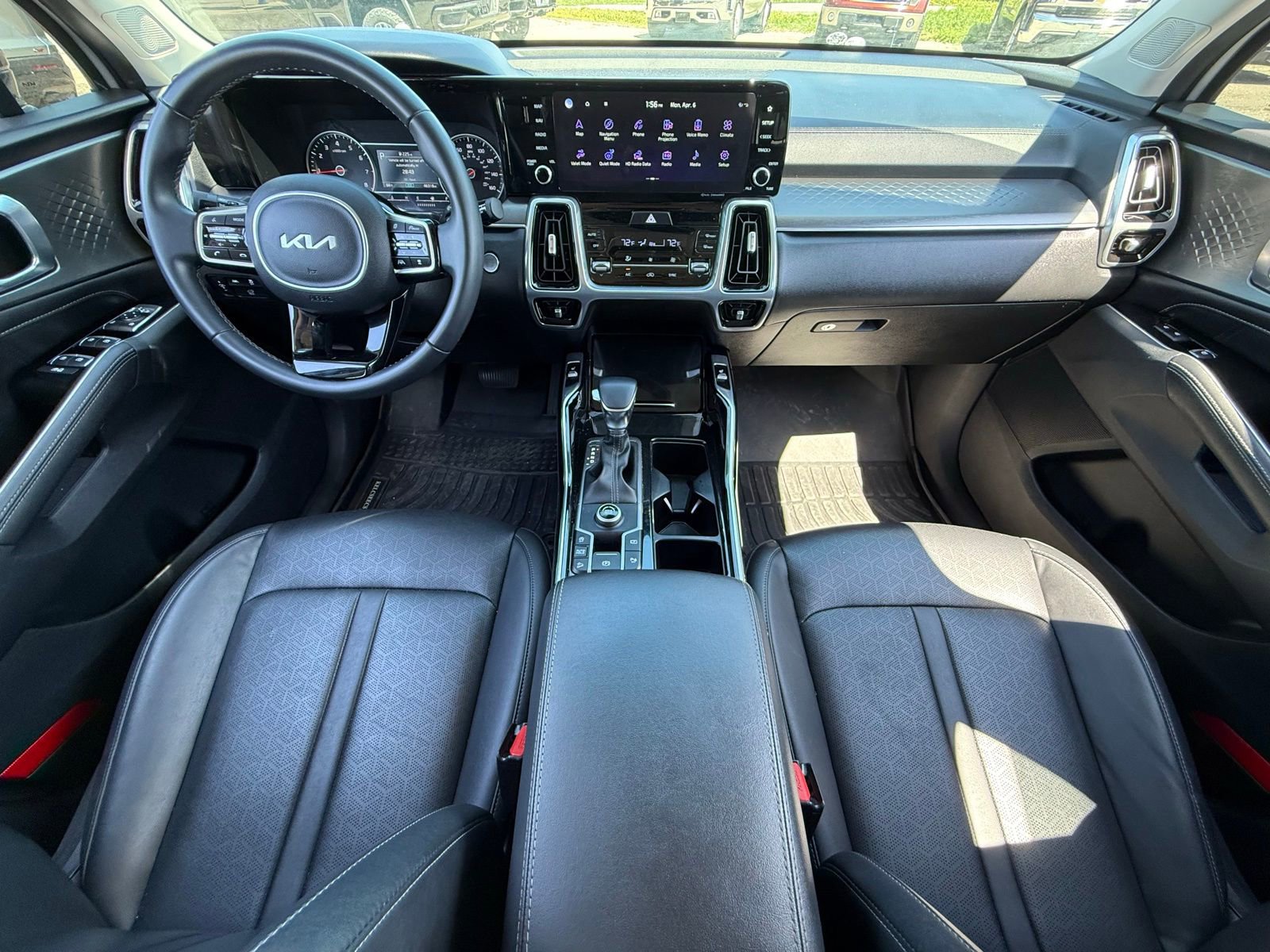 Used 2022 Kia Sorento SX image 18