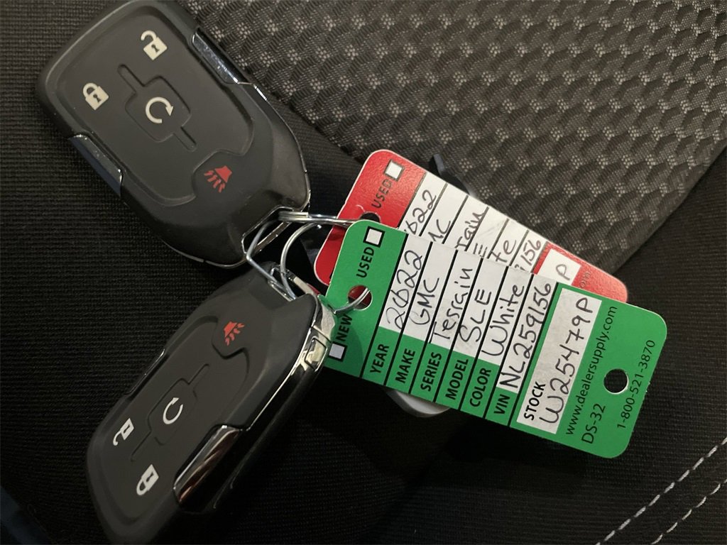 Used 2022 GMC Terrain SLE w/ Driver Convenience Package image 29