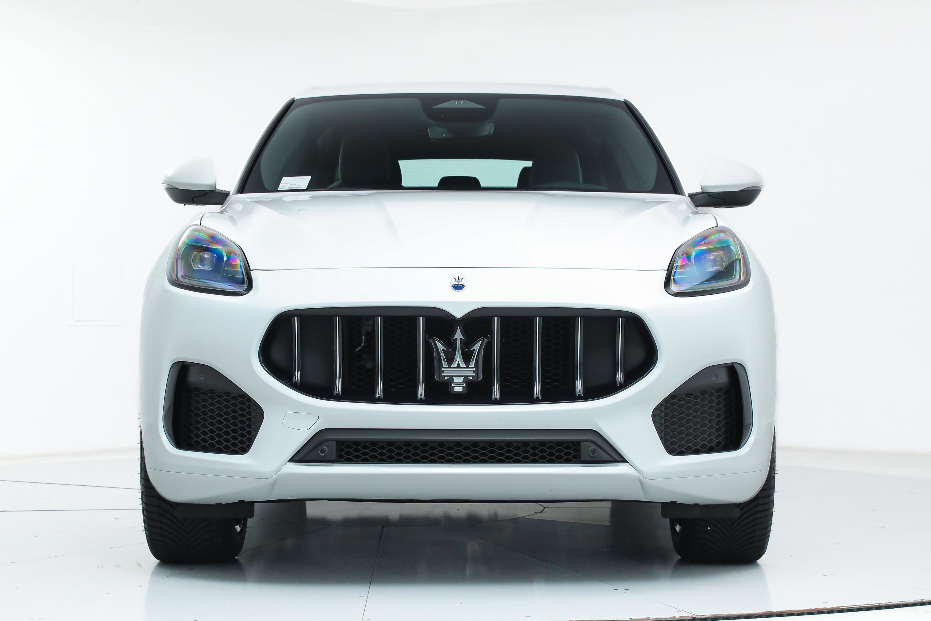 New 2025 Maserati Grecale GT image 8