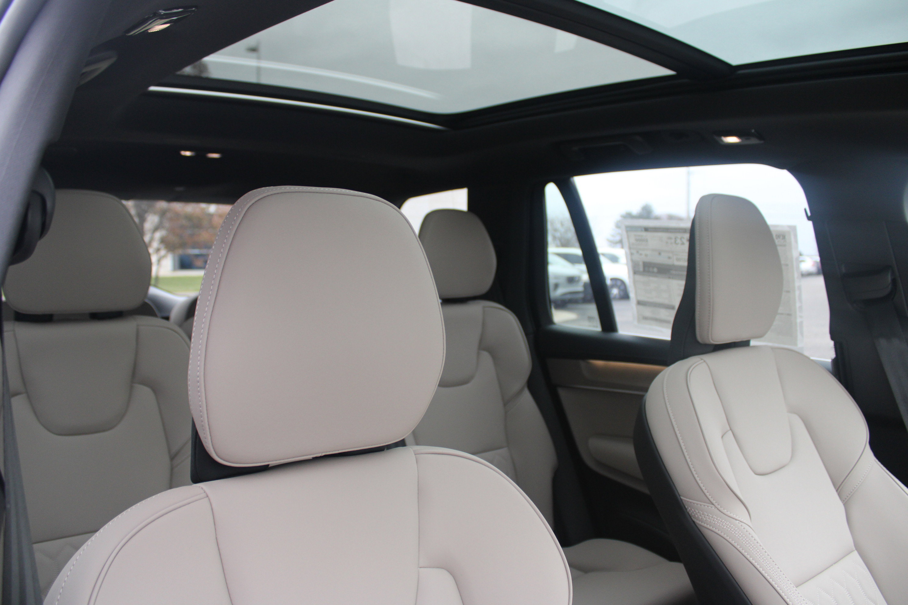 New 2026 Volvo XC90 B6 Plus w/ Protection Package AWD/4WD image 51