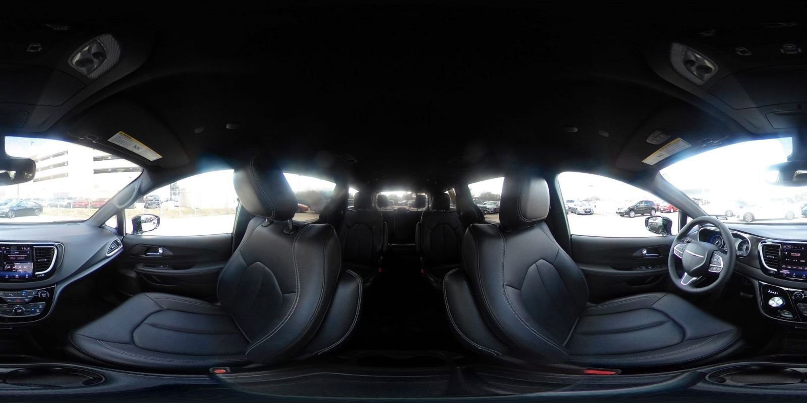 Used 2025 Chrysler Pacifica Select image 45