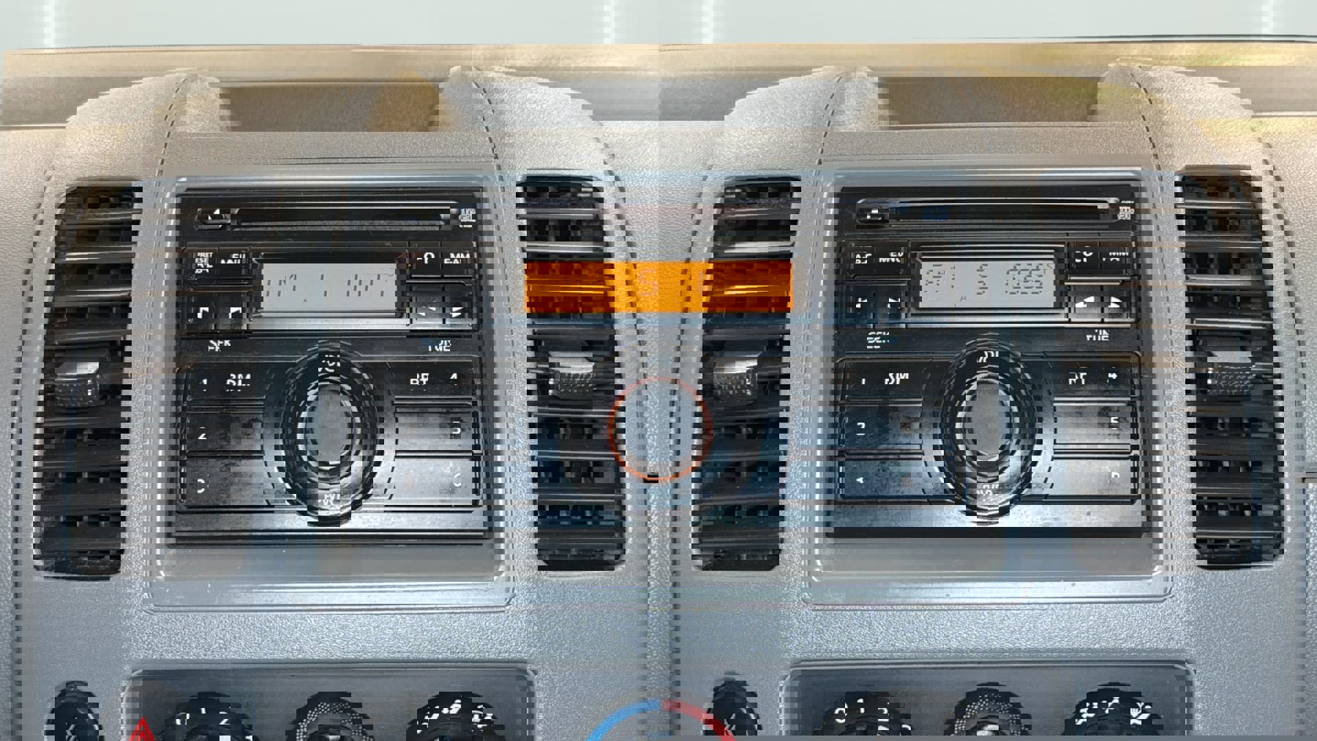 Used 2013 Nissan Frontier S image 25