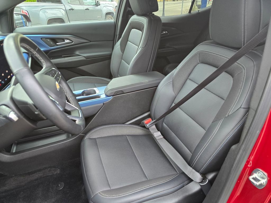 Used 2025 Chevrolet Equinox EV LT w/ Convenience Package FWD image 24