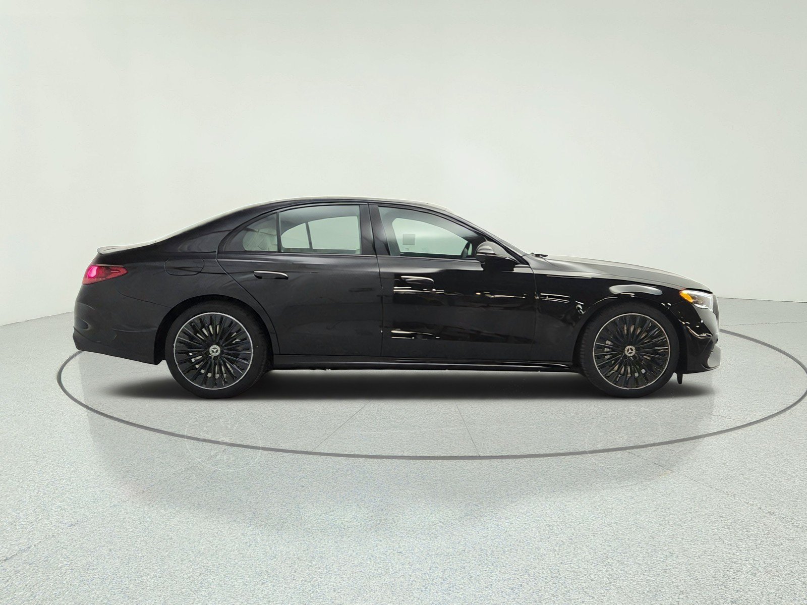 New 2027 Mercedes-Benz E 450 4MATIC Sedan image 4