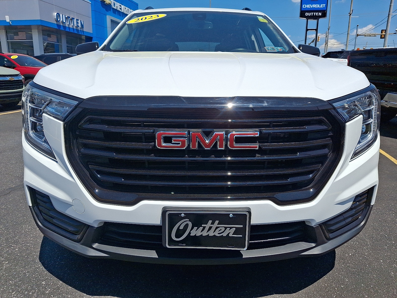 Used 2023 GMC Terrain SLE w/ Elevation Edition AWD/4WD image 8