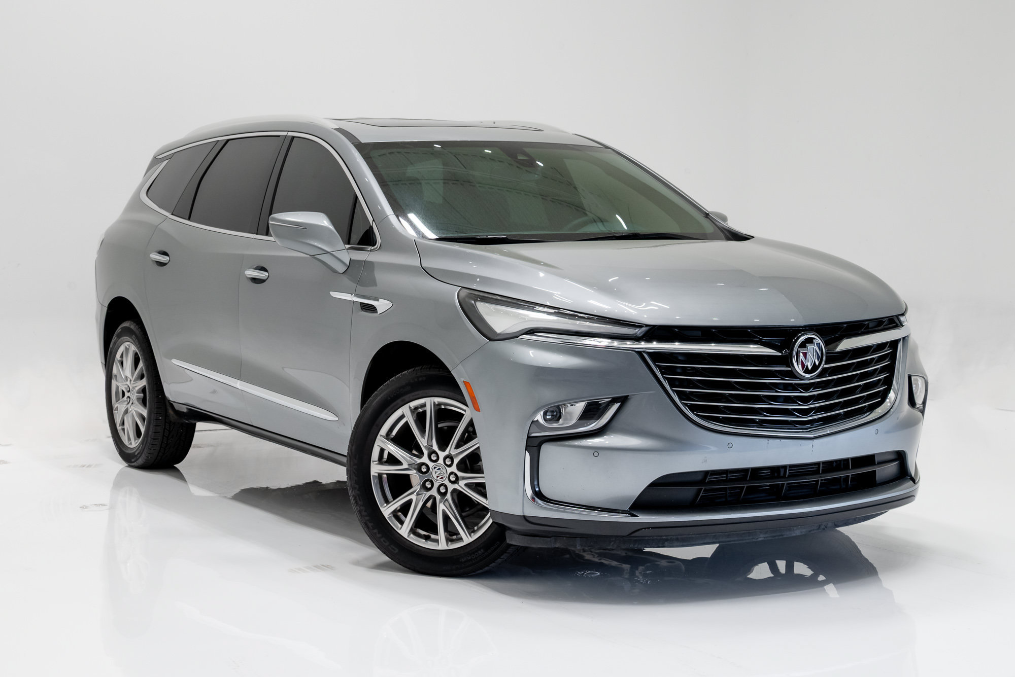 Used 2024 Buick Enclave Essence w/ Experience Buick Package AWD/4WD image 5