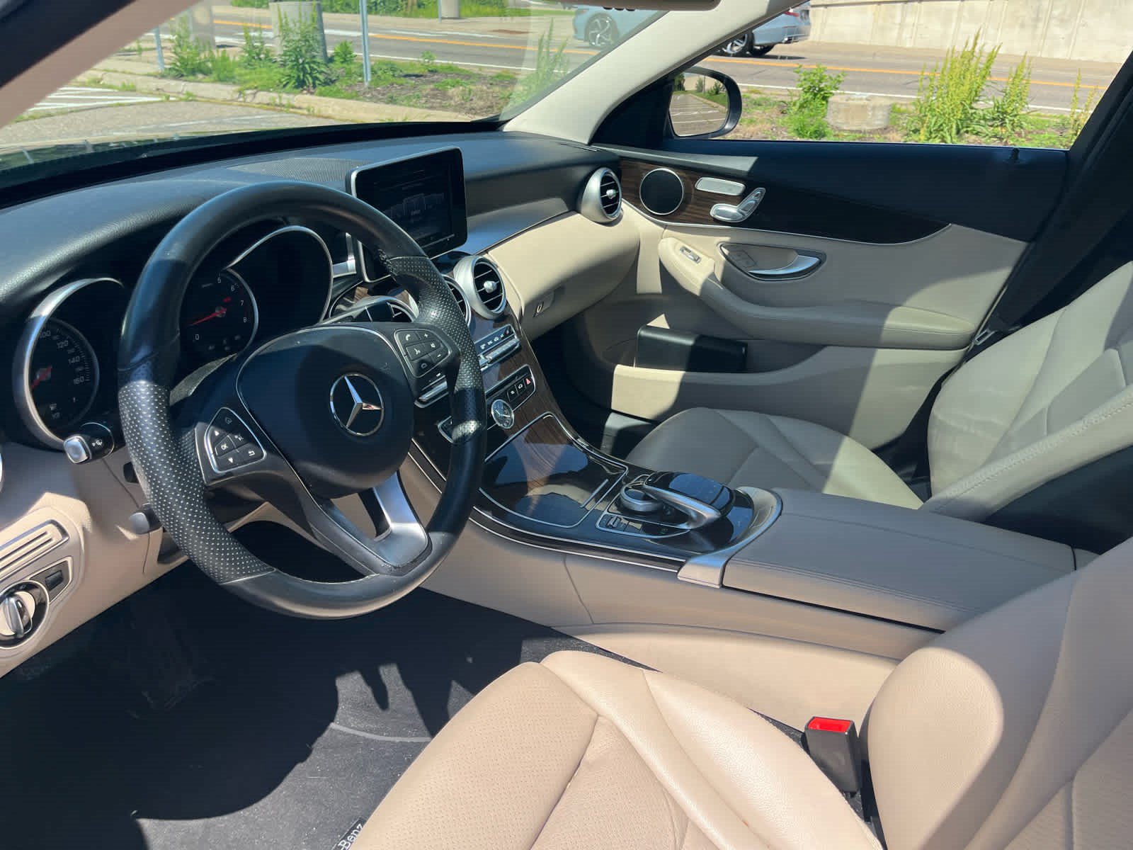 Used 2016 Mercedes-Benz C 300 4MATIC Sedan image 7
