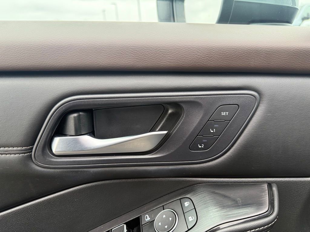 Used 2023 Nissan Rogue SL image 8