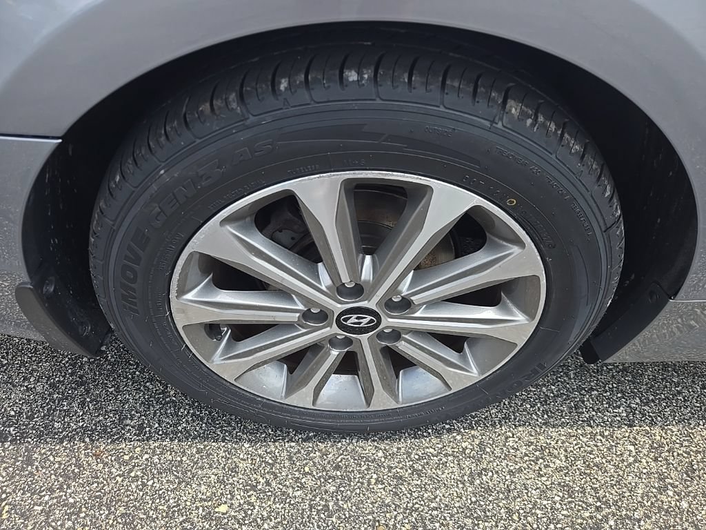 Used 2017 Hyundai Sonata Limited w/ Cargo Package FWD image 18