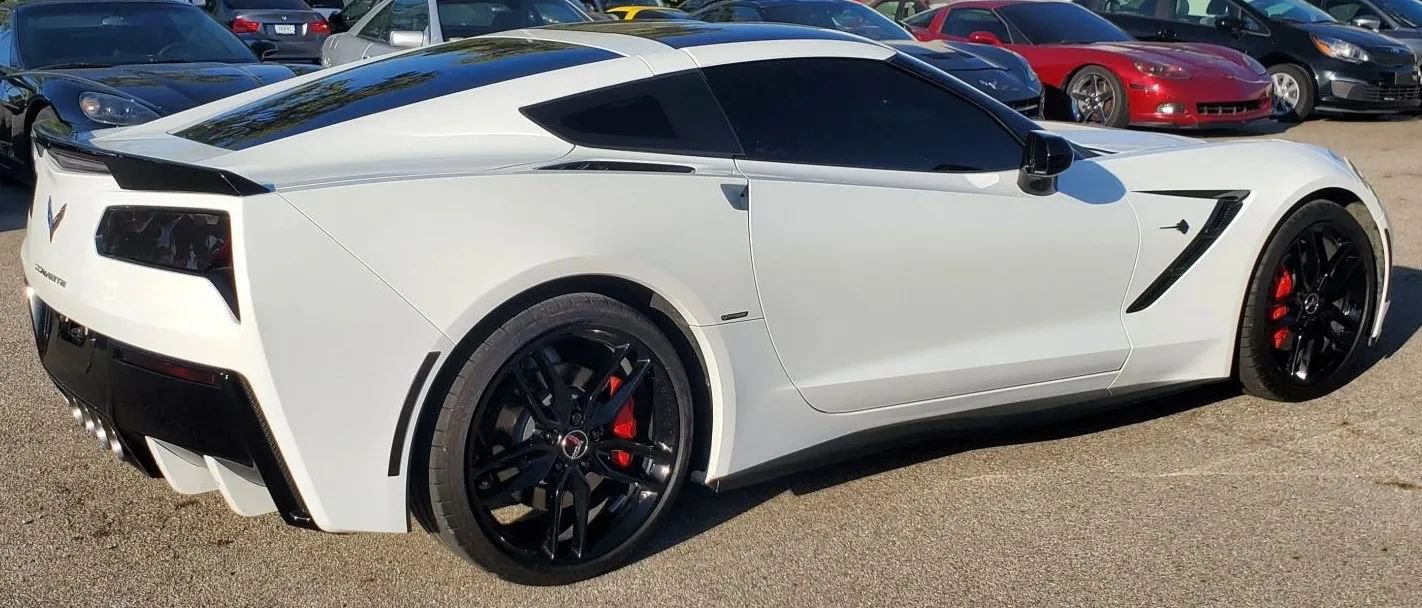 Used 2015 Chevrolet Corvette Stingray Coupe w/ 2LT Preferred Equipment Group RWD image 8