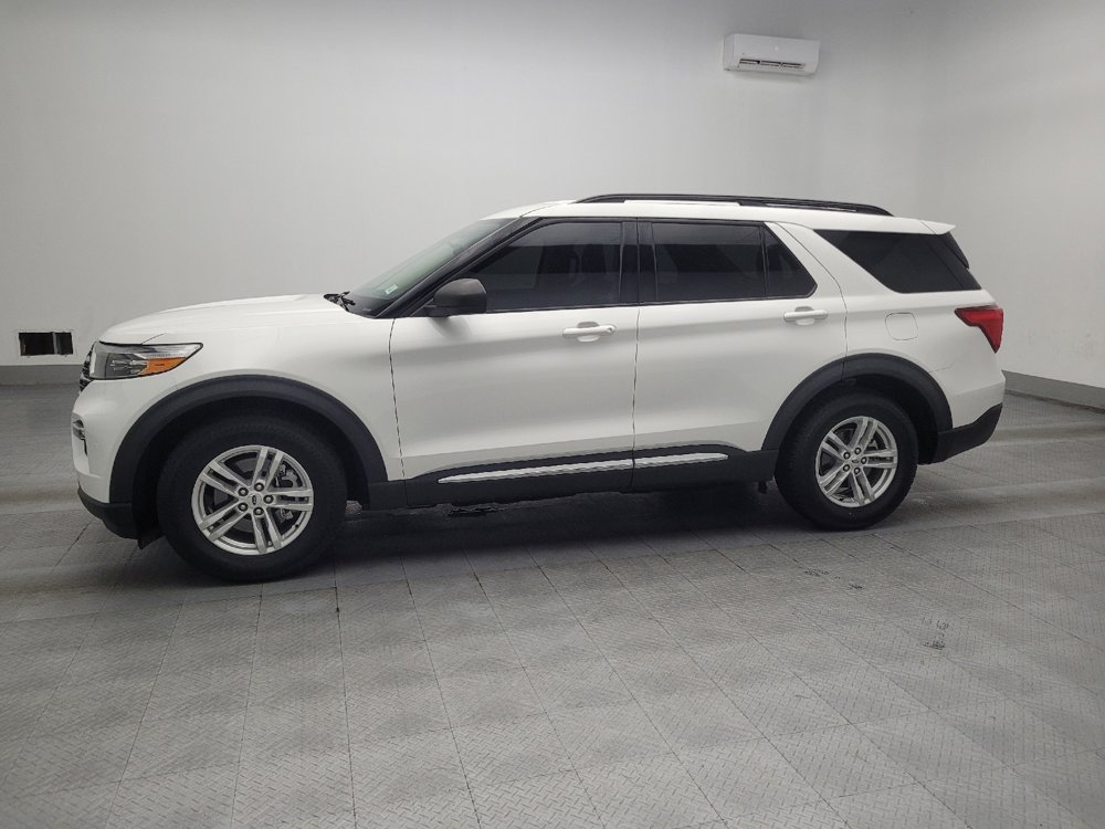 Used 2020 Ford Explorer XLT w/ Equipment Group 202A image 2