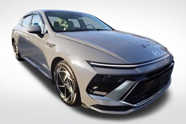 Used 2024 Hyundai Sonata SEL w/ Convenience Package image 2