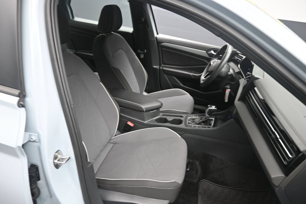 Used 2026 Volkswagen Jetta Sport FWD image 26