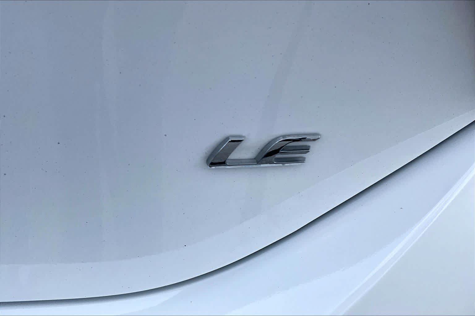 Used 2018 Toyota Corolla LE FWD image 10