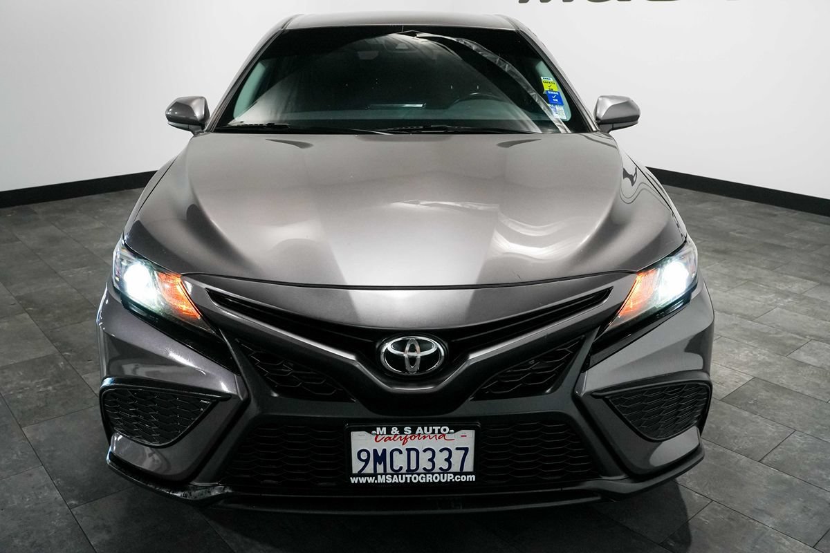 Used 2021 Toyota Camry SE FWD image 8