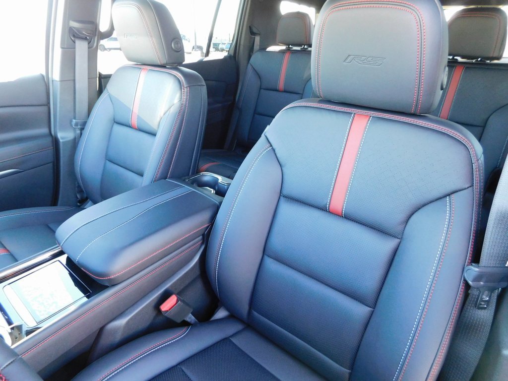 New 2026 Chevrolet Traverse RS w/ LPO, Floor Liner Package image 15