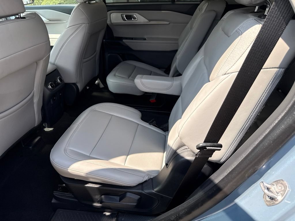 Used 2026 Ford Explorer Active w/ Active Comfort Package RWD image 16