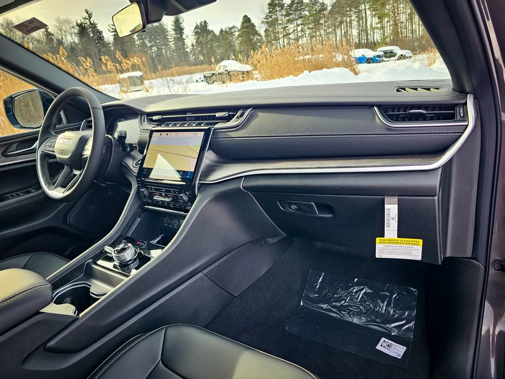 New 2025 Jeep Grand Cherokee L Limited w/ Black Appearance Package image 47