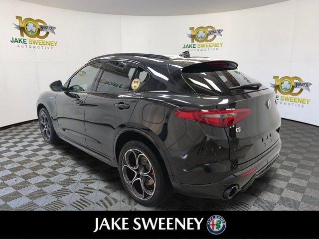 Used 2022 Alfa Romeo Stelvio Veloce AWD/4WD image 7