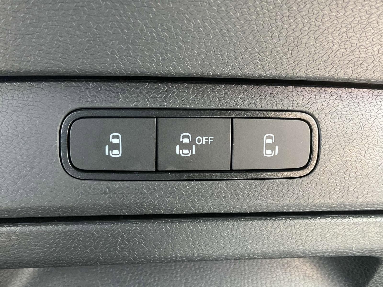 New 2025 Volkswagen ID. Buzz Pro S RWD image 29