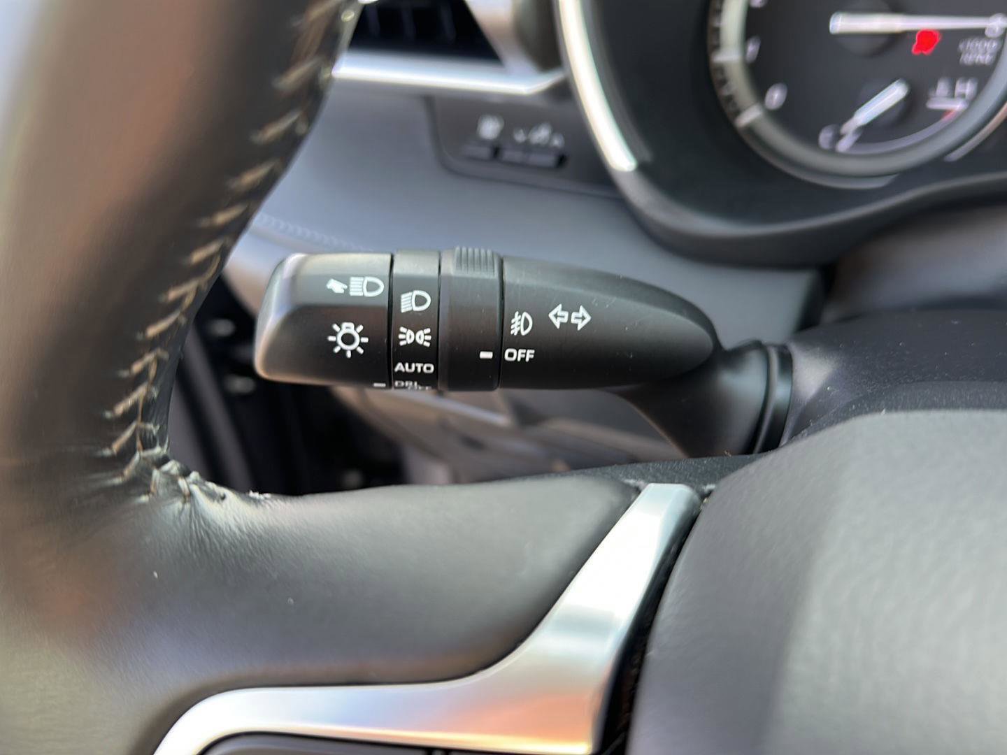 Used 2021 Toyota Highlander XLE image 31