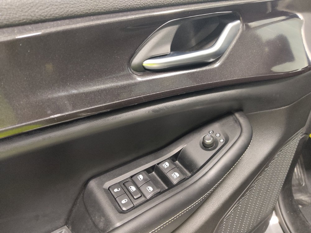 Used 2023 Jeep Grand Cherokee L Laredo AWD/4WD image 27