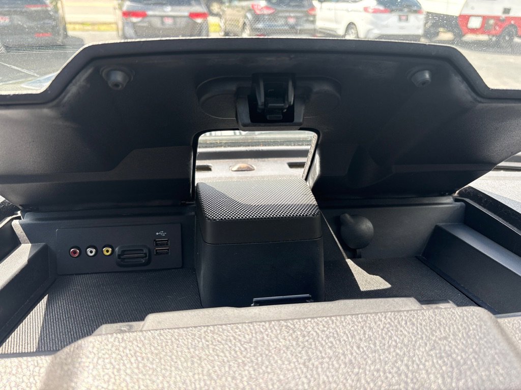 Used 2015 Ford F250 Lariat w/ Lariat Ultimate Package AWD/4WD image 21