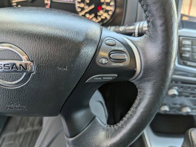 Used 2018 Nissan Pathfinder SL image 14