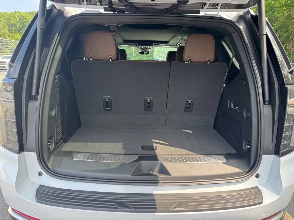 New 2026 Chevrolet Tahoe High Country w/ Sun And Tow Package AWD/4WD image 9
