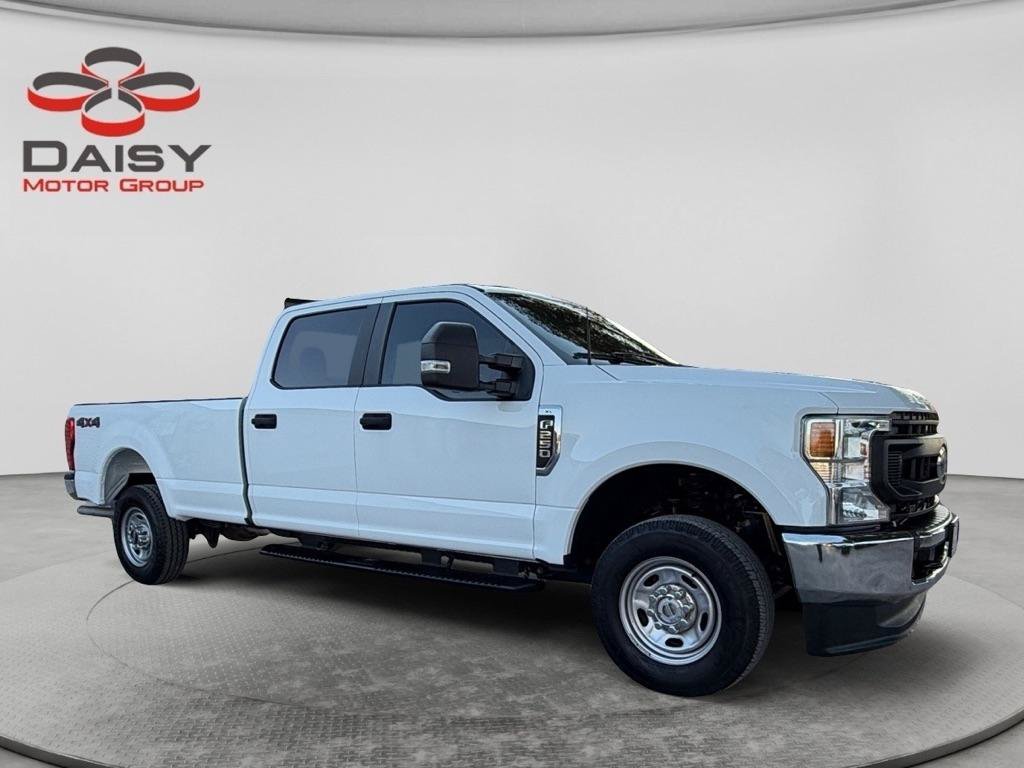 Used 2022 Ford F250 XL w/ Power Equipment Group AWD/4WD image 3