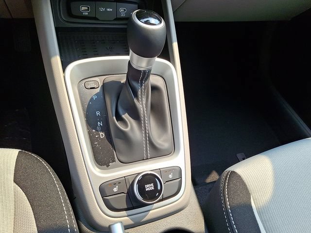 New 2026 Hyundai Venue SEL FWD image 17