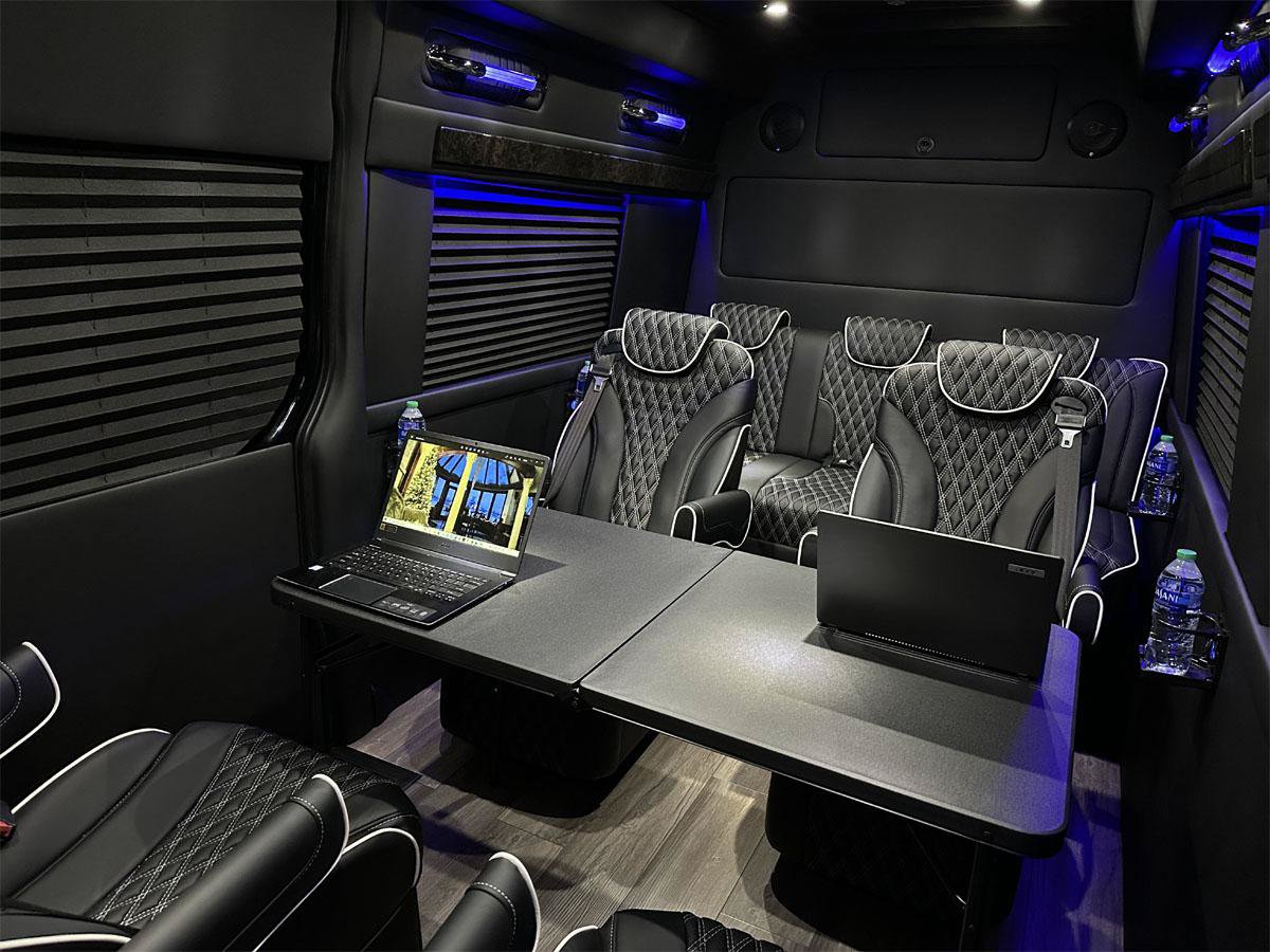 Used 2024 Mercedes-Benz Sprinter 3500 image 35