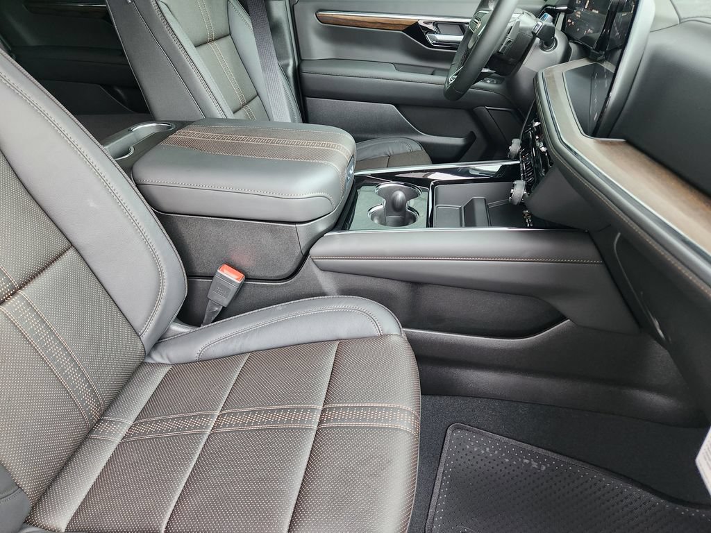 New 2026 Chevrolet Tahoe High Country AWD/4WD image 11