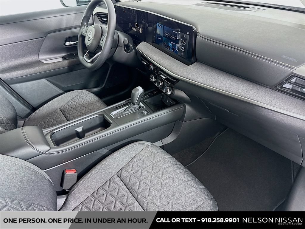 Certified 2025 Nissan Kicks SV AWD/4WD image 25