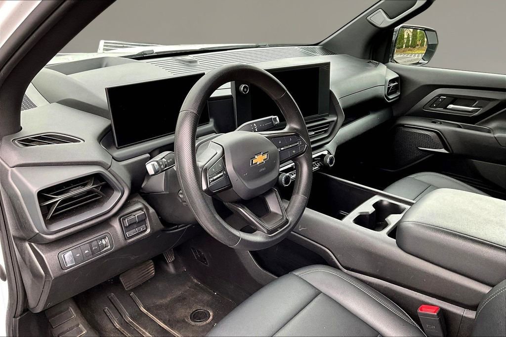 Used 2024 Chevrolet Silverado EV W/T AWD/4WD image 15