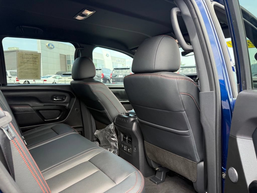 Used 2024 Nissan Titan PRO-4X w/ Pro-4x Convenience Package AWD/4WD image 21