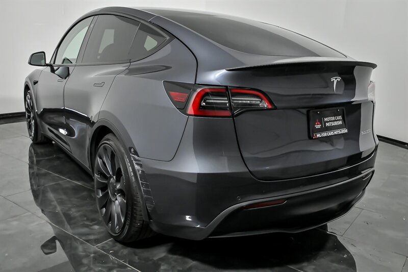 Used 2022 Tesla Model Y Performance AWD/4WD image 8