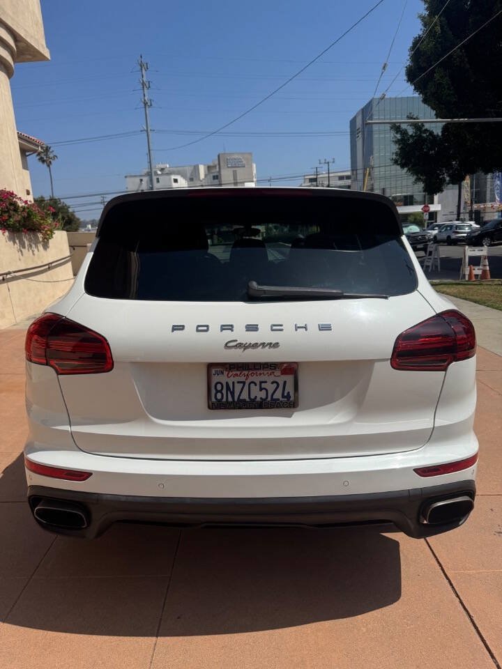 Used 2016 Porsche Cayenne AWD/4WD image 6