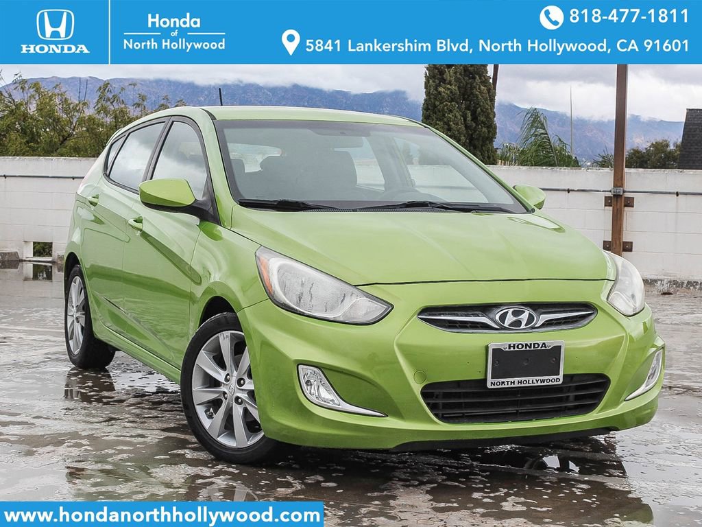 Used 2012 Hyundai Accent SE image 1