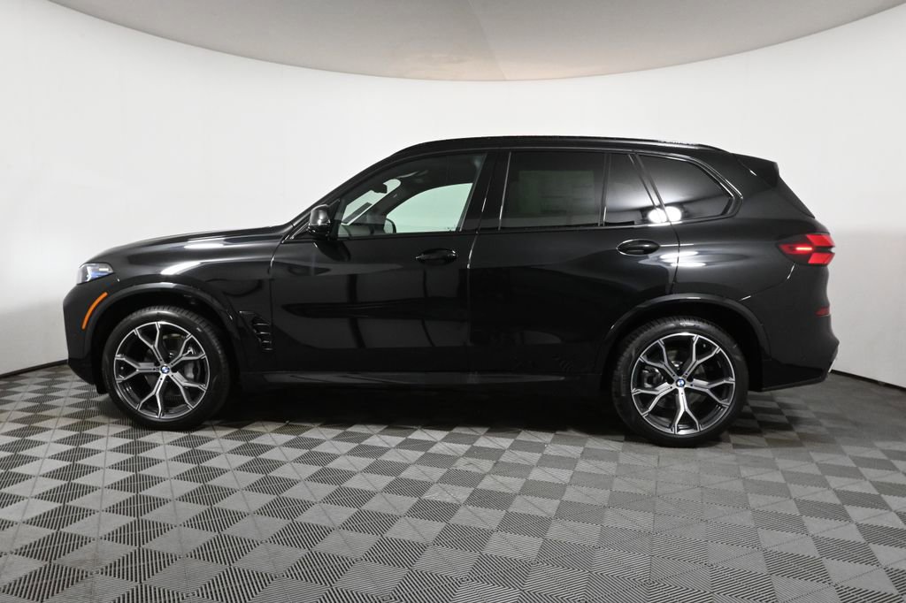 Used 2026 BMW X5 xDrive40i w/ M Sport Package image 2