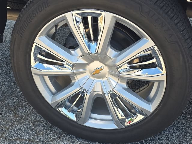 Used 2024 Chevrolet Silverado 1500 High Country w/ High Country Premium Package AWD/4WD image 11