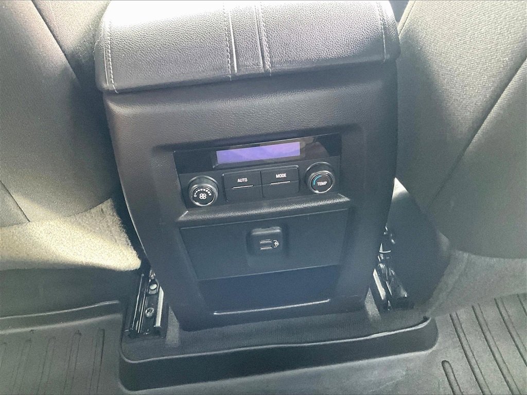 Used 2022 Chevrolet Traverse LT w/ LPO, Cargo Package image 29