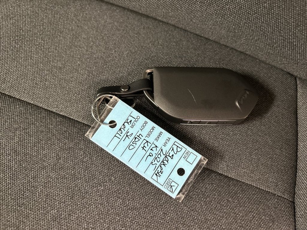 Certified 2025 Kia K4 FWD image 12