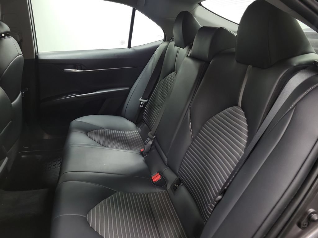 Used 2019 Toyota Camry SE FWD image 19