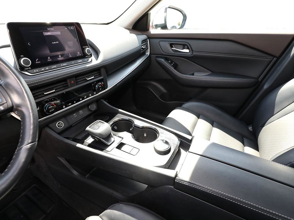 Used 2023 Nissan Rogue SV w/ SV Premium B Package image 19