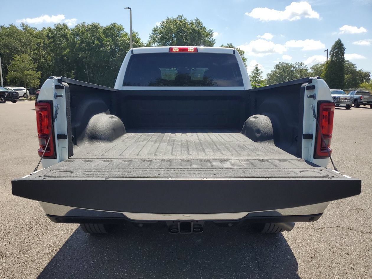 Used 2025 RAM 2500 Big Horn AWD/4WD image 9
