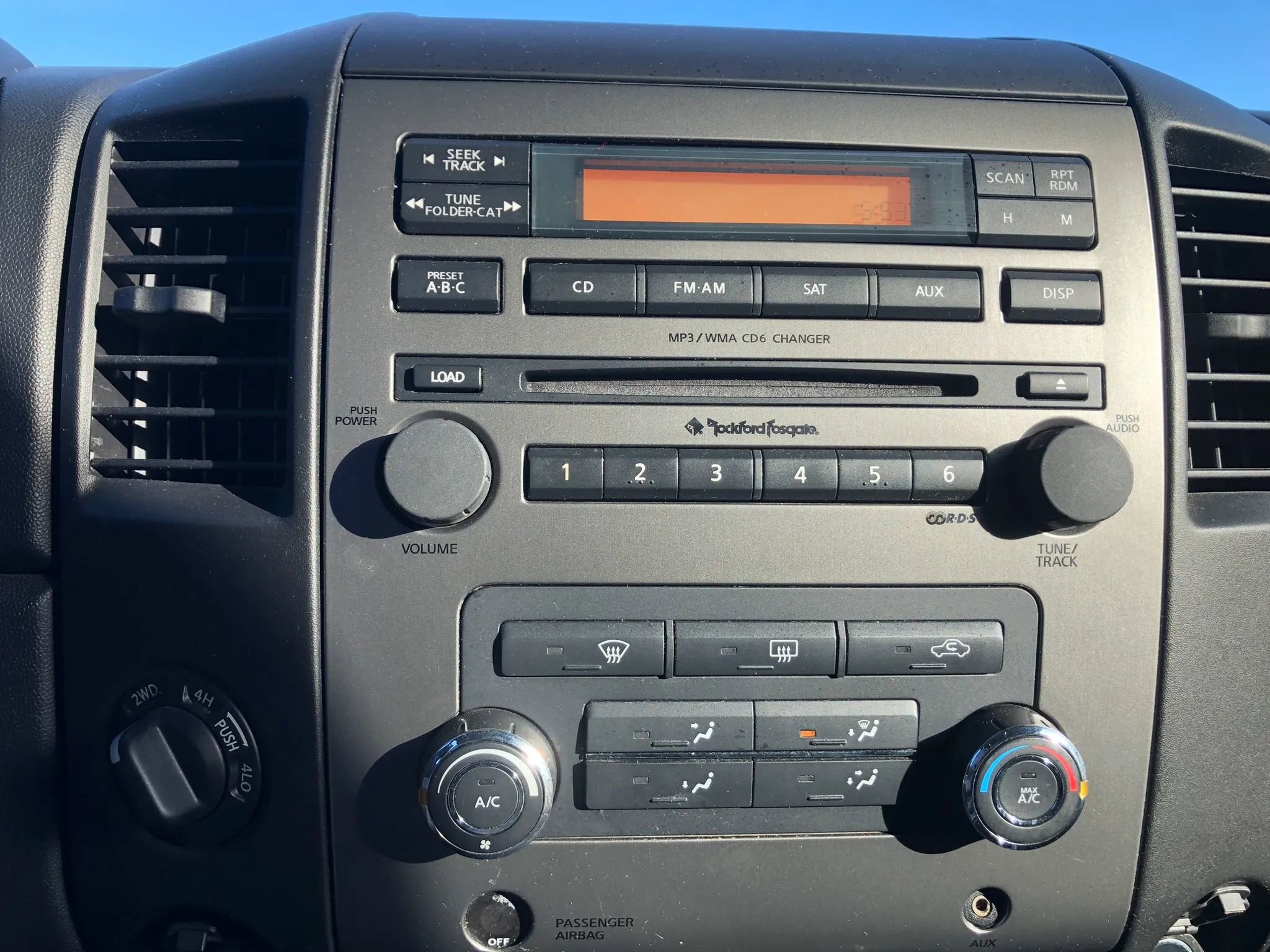 Used 2012 Nissan Titan SV w/ SV Premium Utility Pkg image 28