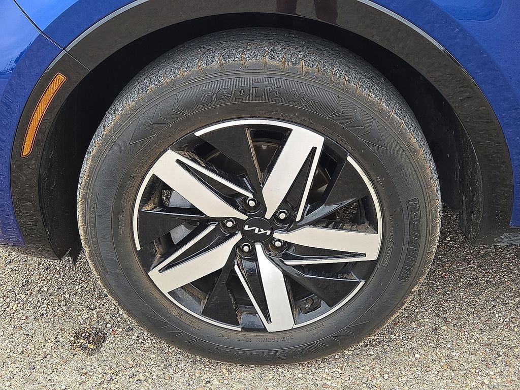 Used 2022 Kia Sorento S w/ Panoramic Sunroof Package FWD image 8