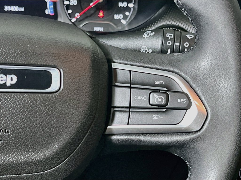 Used 2022 Jeep Compass Latitude FWD image 17