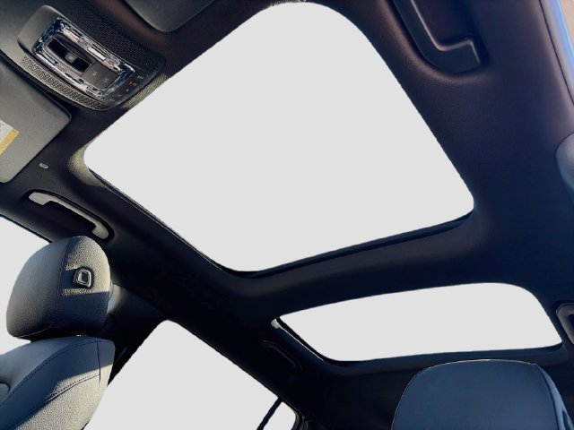 New 2026 Mercedes-Benz GLB 250 4MATIC image 21